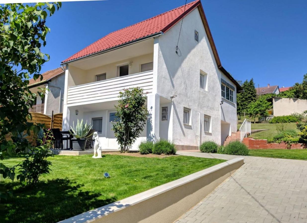 Eleven Apartman House Keszthely Luaran gambar
